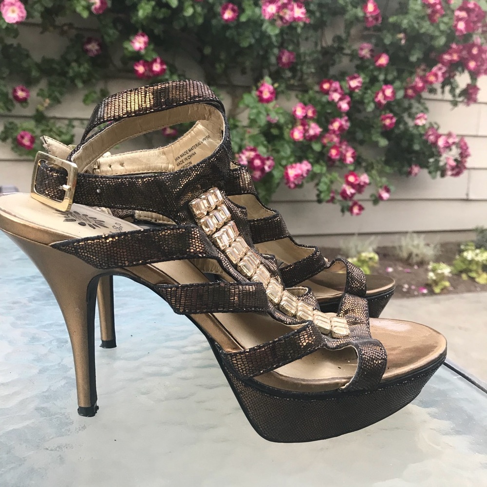Yellow Box Heels